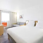 Novotel Roissy Witz 생비츠