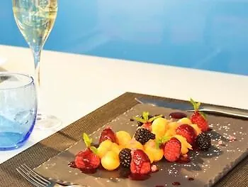 Novotel Roissy Witz ホテル 4*
