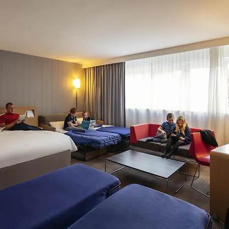 ホテル Novotel Roissy Witz サン＝ヴィッツ