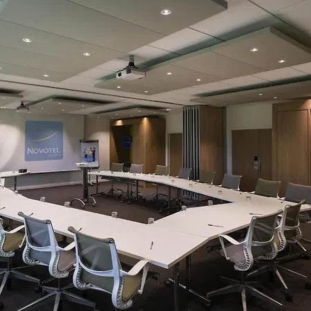 ホテル Novotel Roissy Witz 4*