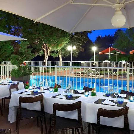 Отель Novotel Roissy Witz 4*